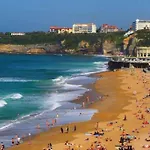 Exceptionnel : hypercentre Biarritz T2 avec patio